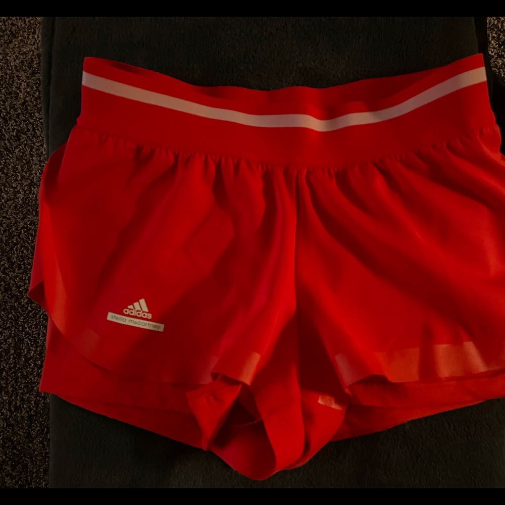 Short Adidas by Stella McCartney size S. Orange. New without tags